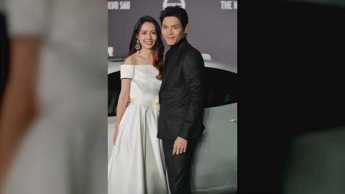 张雨绮回飞机吃瓜,娱乐圈的“真性情”女神